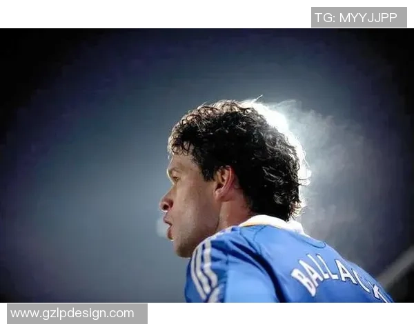 打造独一无二的足球球星专属定制照片纪念每个辉煌瞬间